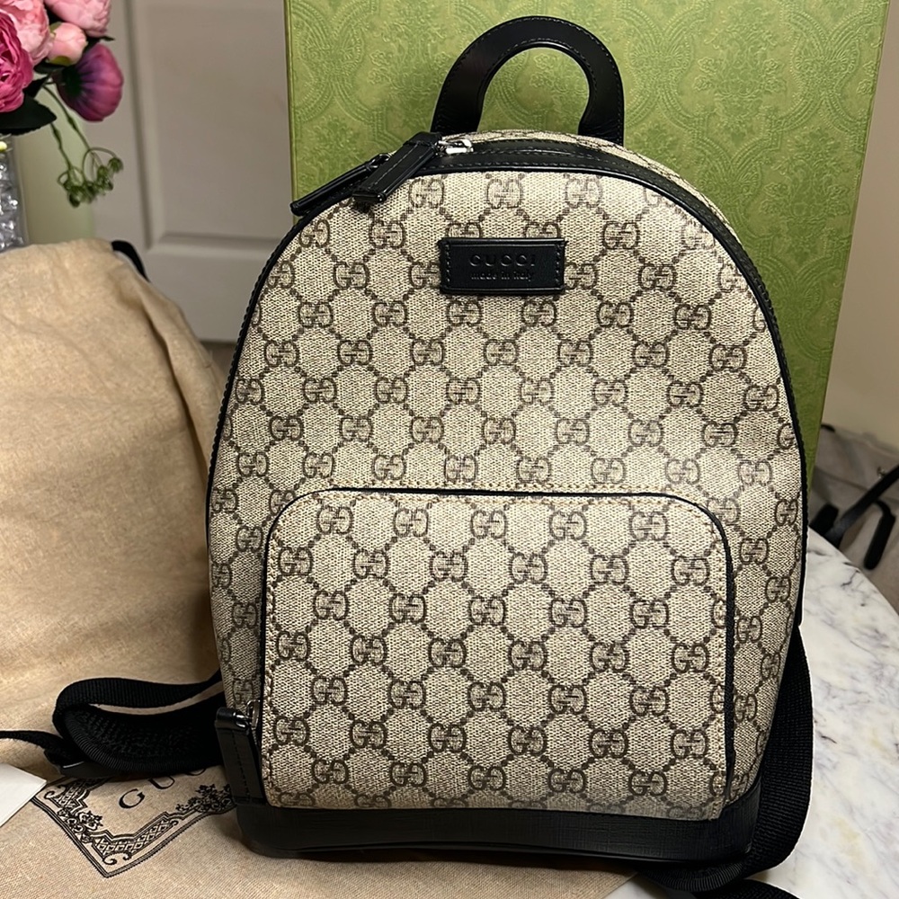 Gucci GG Supreme small backpack